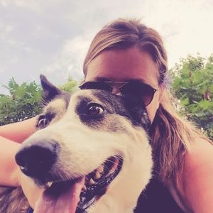 Meet your Posher, Carrie